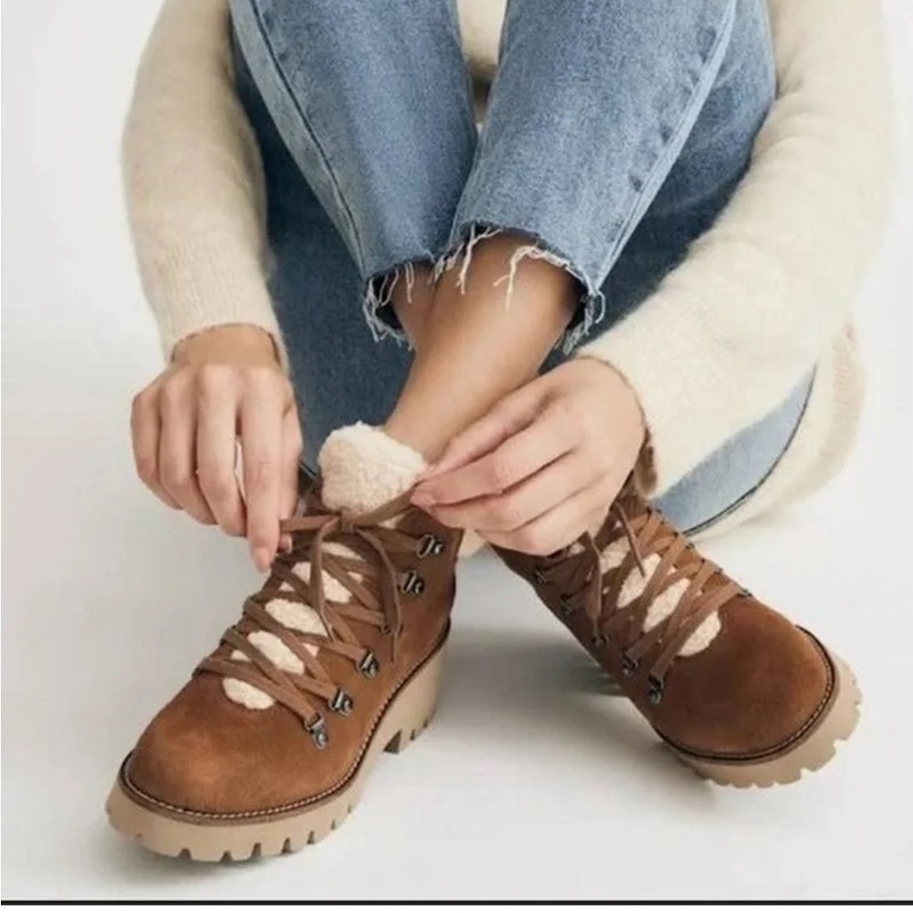 NWT Blondo Devin Waterproof Booties - Camel